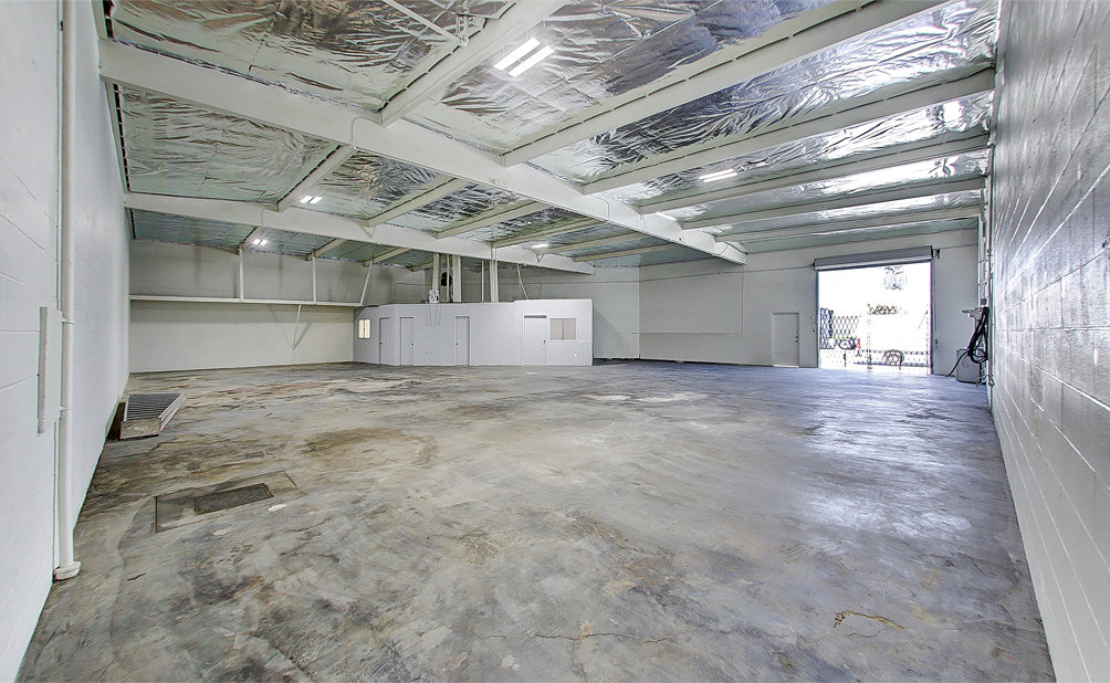 Warehouse in Los Angeles County for sale and lease